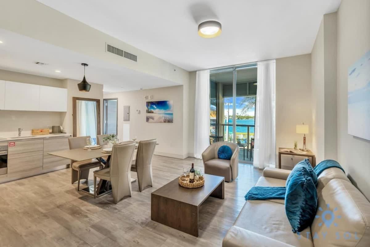 Apartment With Bay View Balcony - Pool - Up To 6 - Gym Hollywood Exterior foto